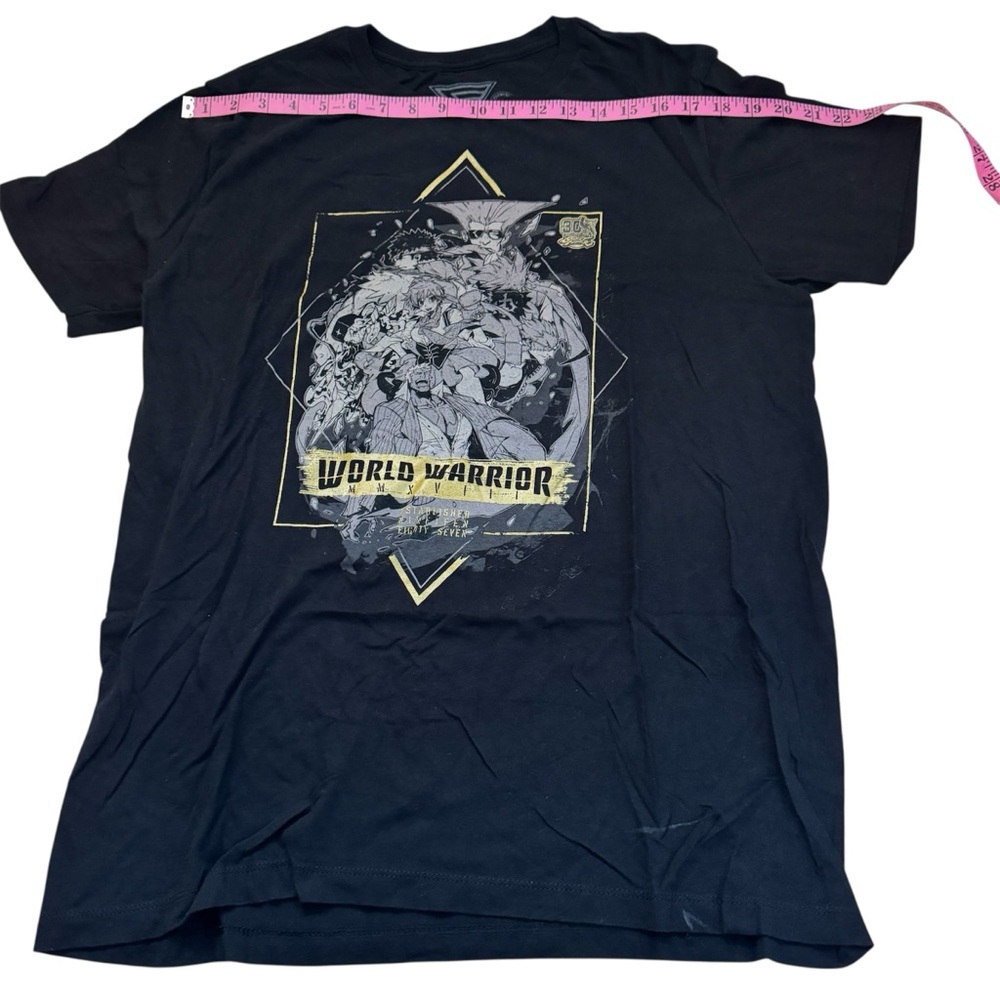 World Warrior Graphic Tee in Black L